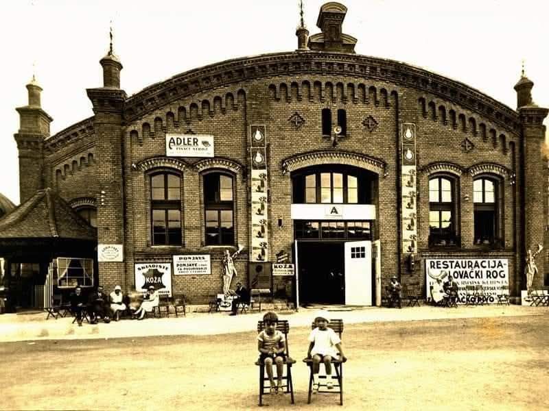 Zagrebački zbor 1926. godine, lokacija nekadašnje vojničke jahaonice, današnja Martićeva ulica.